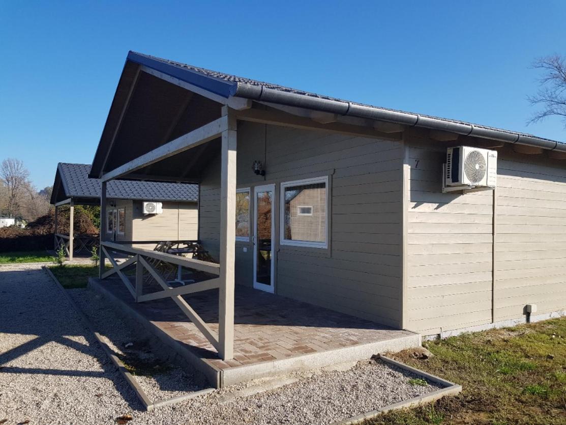 Napsugár Club és Panzió Acomodação com café da manhã Fonyód Exterior foto